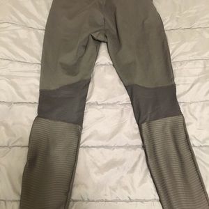 Black leggings size large